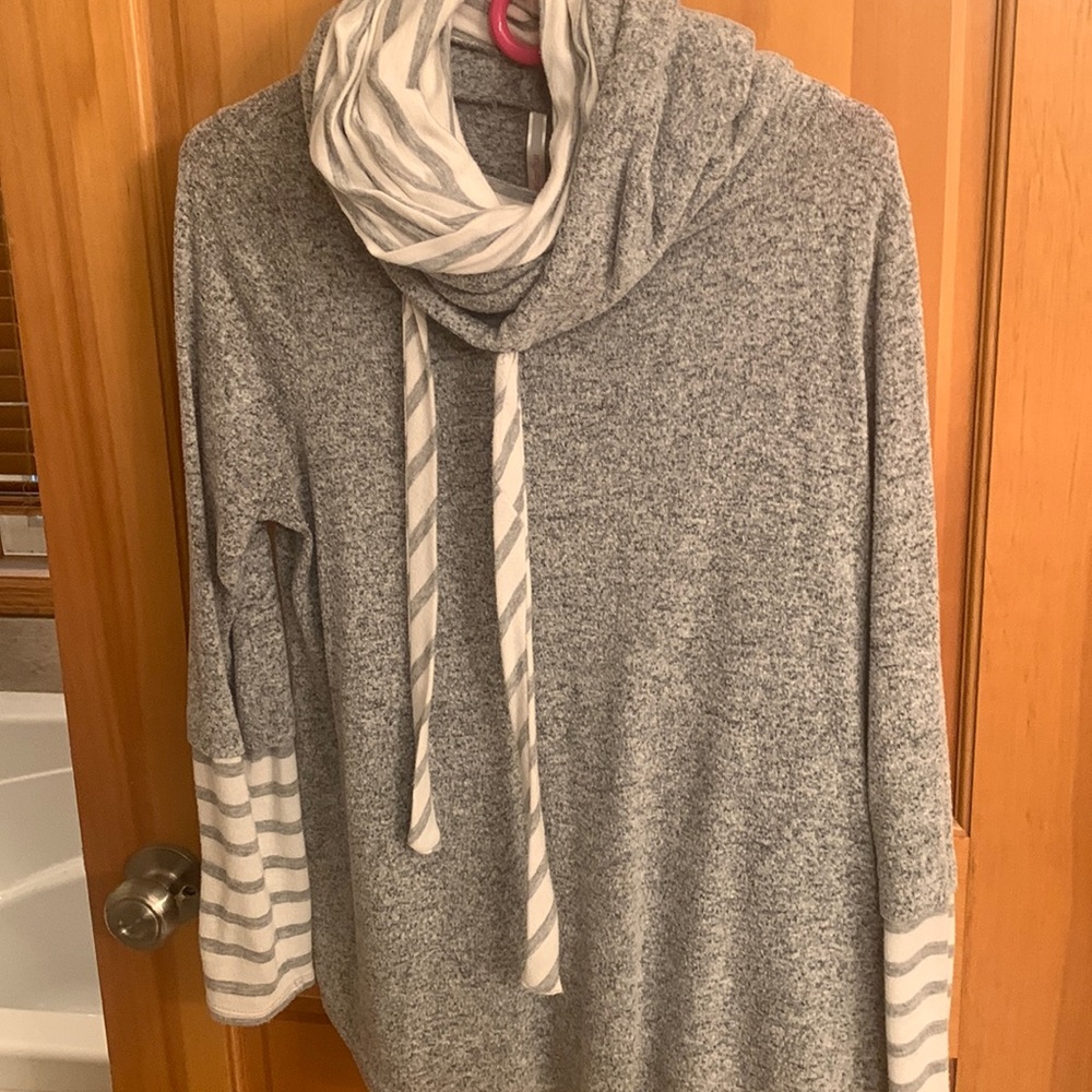 Women’s “My Story” gray and white sweater.